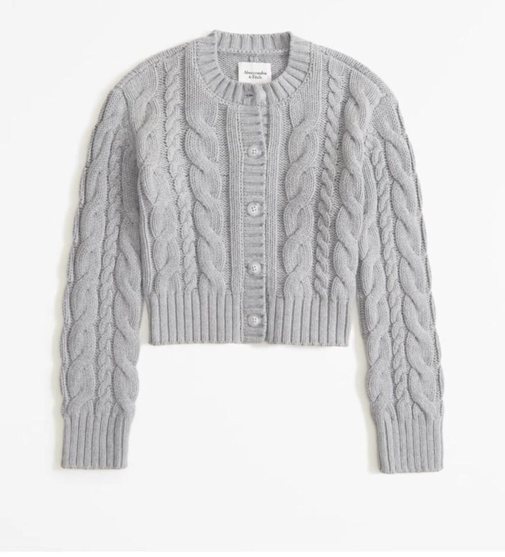 Abercrombie & Fitch chunky cable-knit cardigan sweater in a women’s size Small